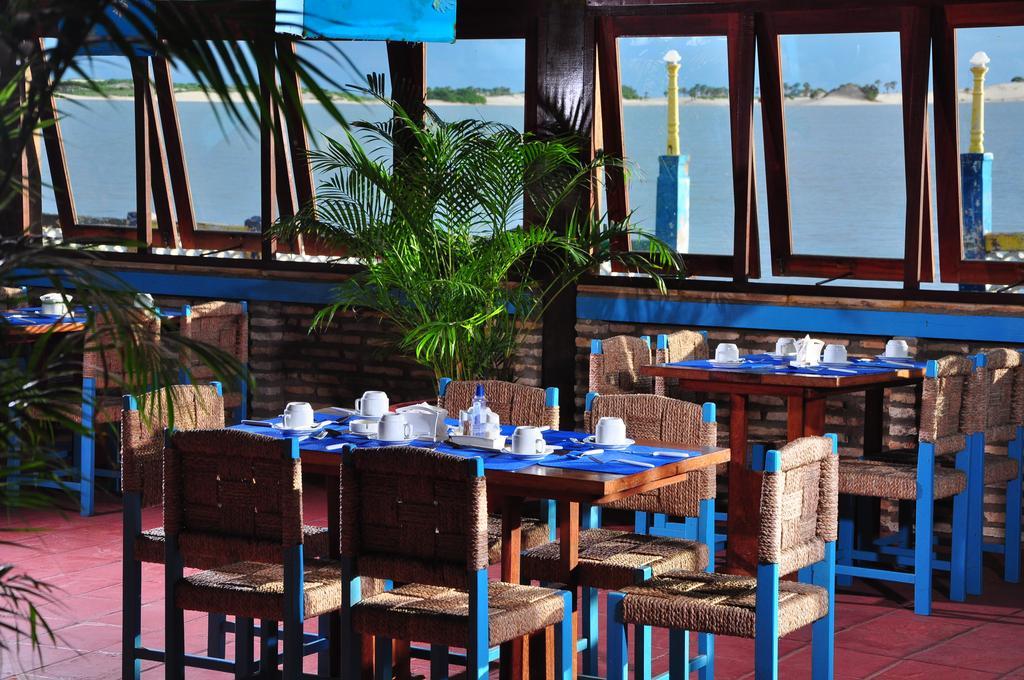 Ilha Praia Hotel Camocim Luaran gambar